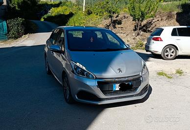 Peugeot 208  1.6 bluehdi diesel 