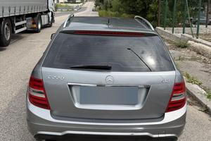 Mercedes-Benz C220