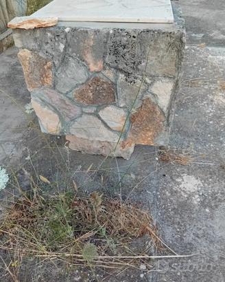 Vasca in pietra 