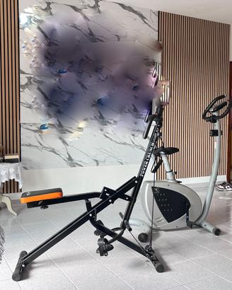 Cyclette e panca palestra