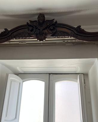 Cimasa in legno massello 