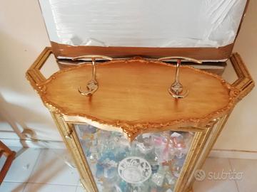 vetrinetta in vetro e in legno stile barocco