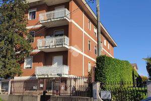 2 LOCALI A LONATE POZZOLO