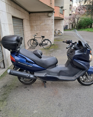 Suzuki Burgman 650