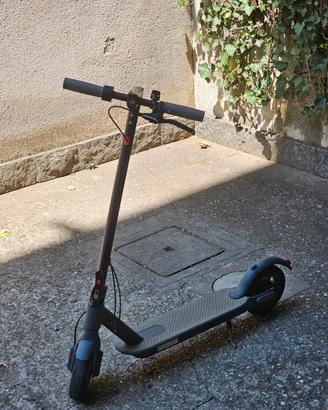 AOVOPRO TX01 — Monopattino elettrico pieghevole