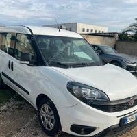 FIAT DOBLO' 1.6mjt AUTOCARRO 5 POSTI