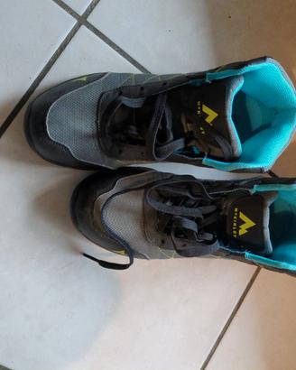 Scarpe boyscuot 
