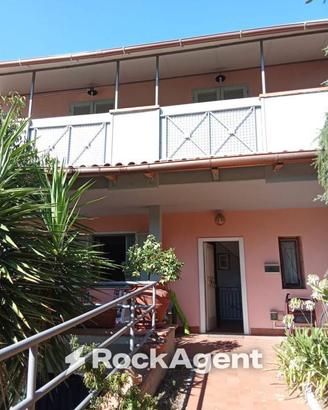 Villa di 233 m² con più di 5 locali a Follonica