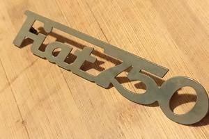 auto d'epoca Abarth fiat Derivato 750 logo badge