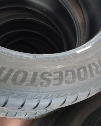 gomme estive 225/55R18 98 V Bridgestone usate 