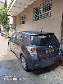 TOYOTA COROLLA Verso - 2010