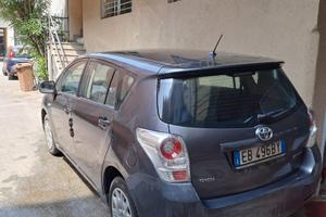 TOYOTA COROLLA Verso - 2010