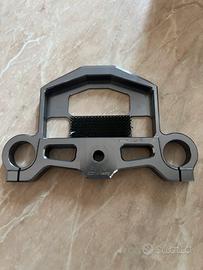 Piastra x minimoto adatta a steli da 25mm