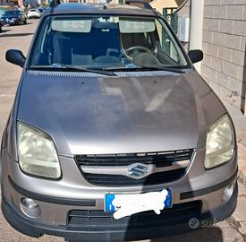 Suzuki ignis 2004
