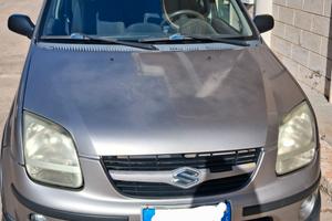 Suzuki ignis 2004
