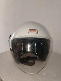 Casco con visiera