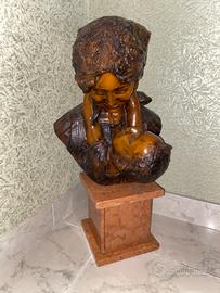 Statua in bronzo della Maternità