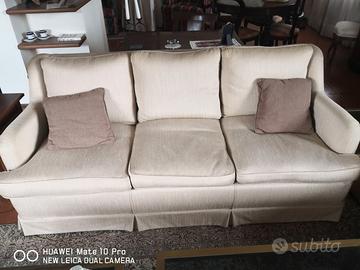Divani imbottiti in tessuto