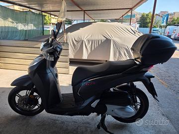 Honda sh 300 sport abs