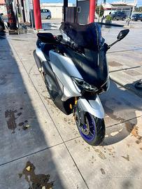 Tmax 530 sx sport