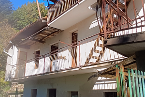 Casa indipendente su 4 lati