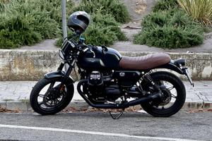 Moto Guzzi V7 Stone 2022