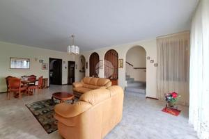 VILLA A SCHIERA A VOGHERA