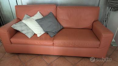divani 3 e 2 posti 