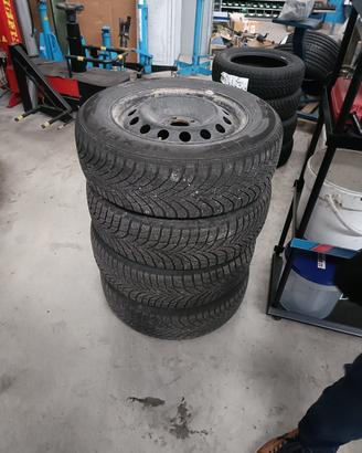 Gomme termiche con cerchi in acciaio