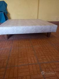 Tavolino per salotto in pelle basso