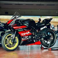 Yamaha R6 pista