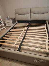 letto matrimoniale con cassettone  con 2 comodini 