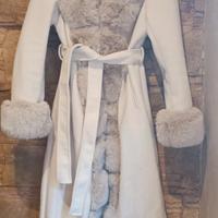 cappotto in panno con pelliccia sintetica 