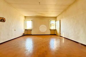 VILLA A SCHIERA D'ANGOLO A CORNALE E BASTIDA