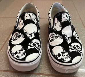 Vans "Off the Wall" Slip On Skull