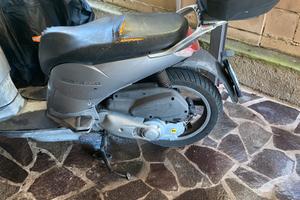 Aprilia Scarabeo 200 anno 2008