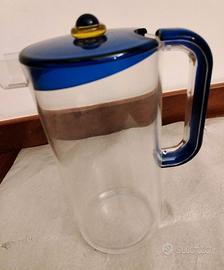 Brocca in plastica Guzzini.