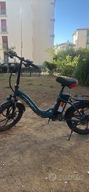 Bici elettrica HITWAY
