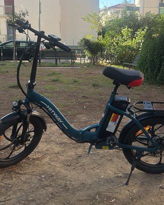 Bici elettrica HITWAY