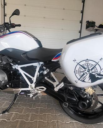   BMW  R1250R HP