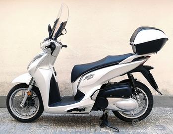 Scooter Honda SH300 i ABS