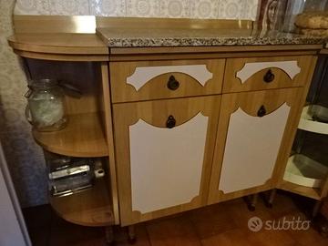 MOBILE E PENSILI DA CUCINA IN FORMICA ORIGINALI