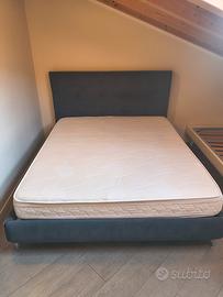Letto Matrimoniale in tessuto blu 
