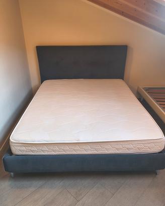 Letto Matrimoniale in tessuto blu 