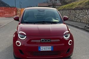Fiat 500e LA PRIMA 2025