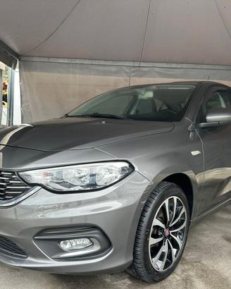 Fiat Tipo 1.6 Mjt 4 porte Lounge