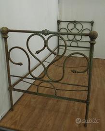 Letto singolo in ferro chiudibile usato