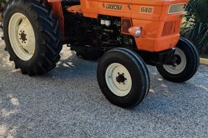 Trattore fiat 640 servosterzo e distributore