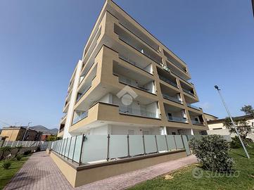 4 LOCALI A TERRACINA