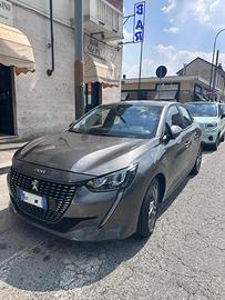 Peugeot 208 Allestimento Active